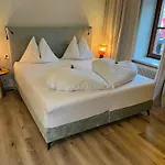 Hotel Lindenhof 4*