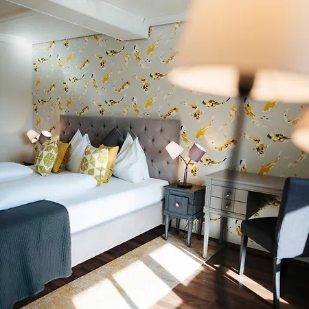 Lindenhof Hotell 4*