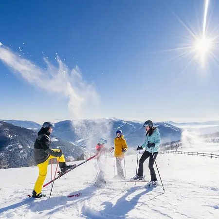 Lindenhof Hotel Feld am See