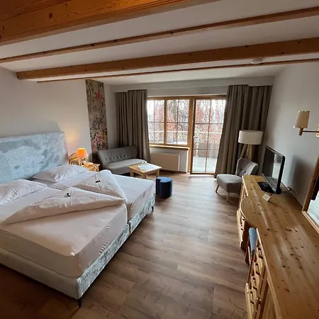 Hotel Lindenhof 4*