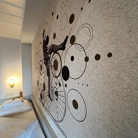Lindenhof Hotel 4*