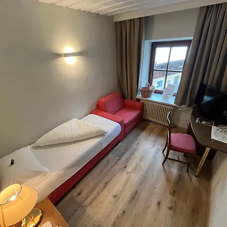 Hotel Lindenhof 4*